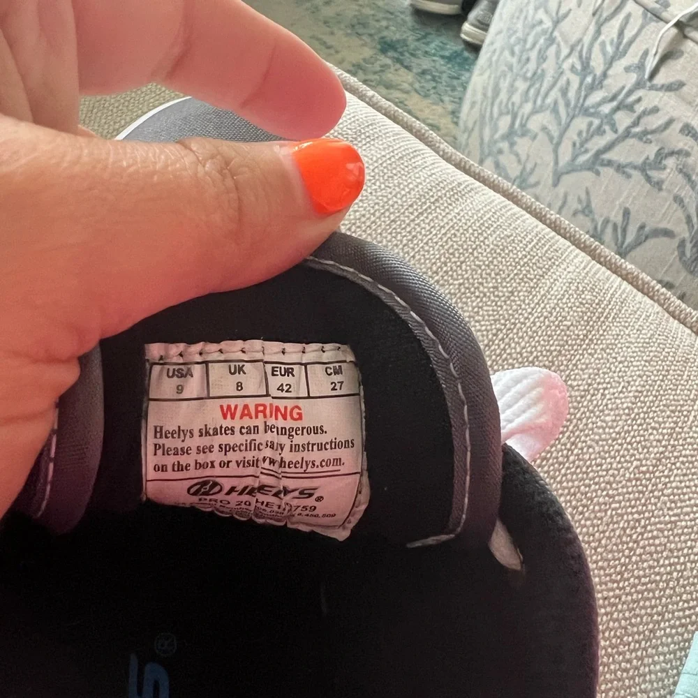 Heelys Men Shoes - Picture 2 of 4